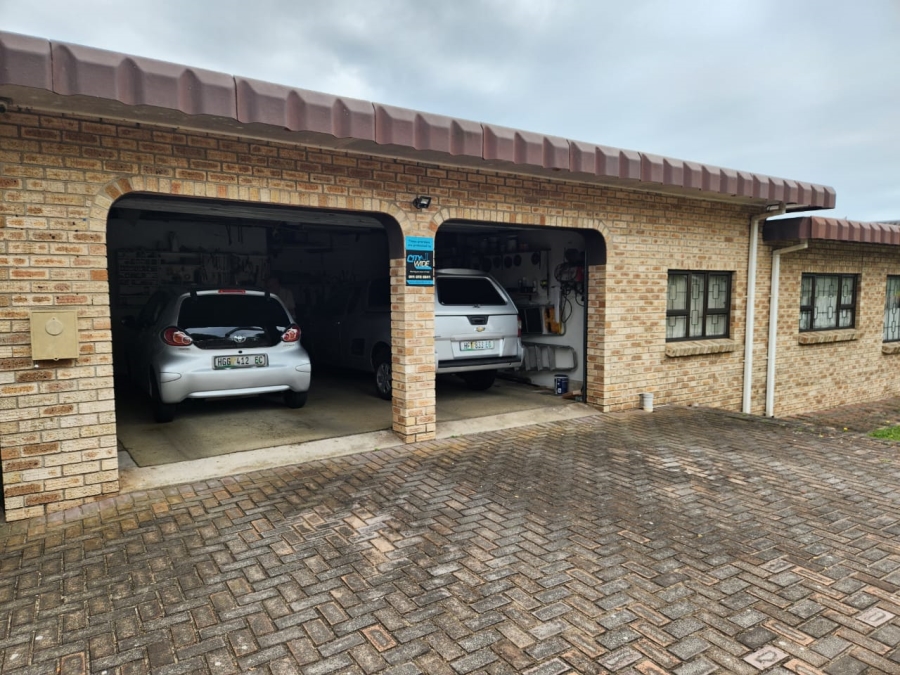3 Bedroom Property for Sale in Humewood Eastern Cape